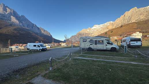 Einem Ort wurde ein Foto hinzugefügt