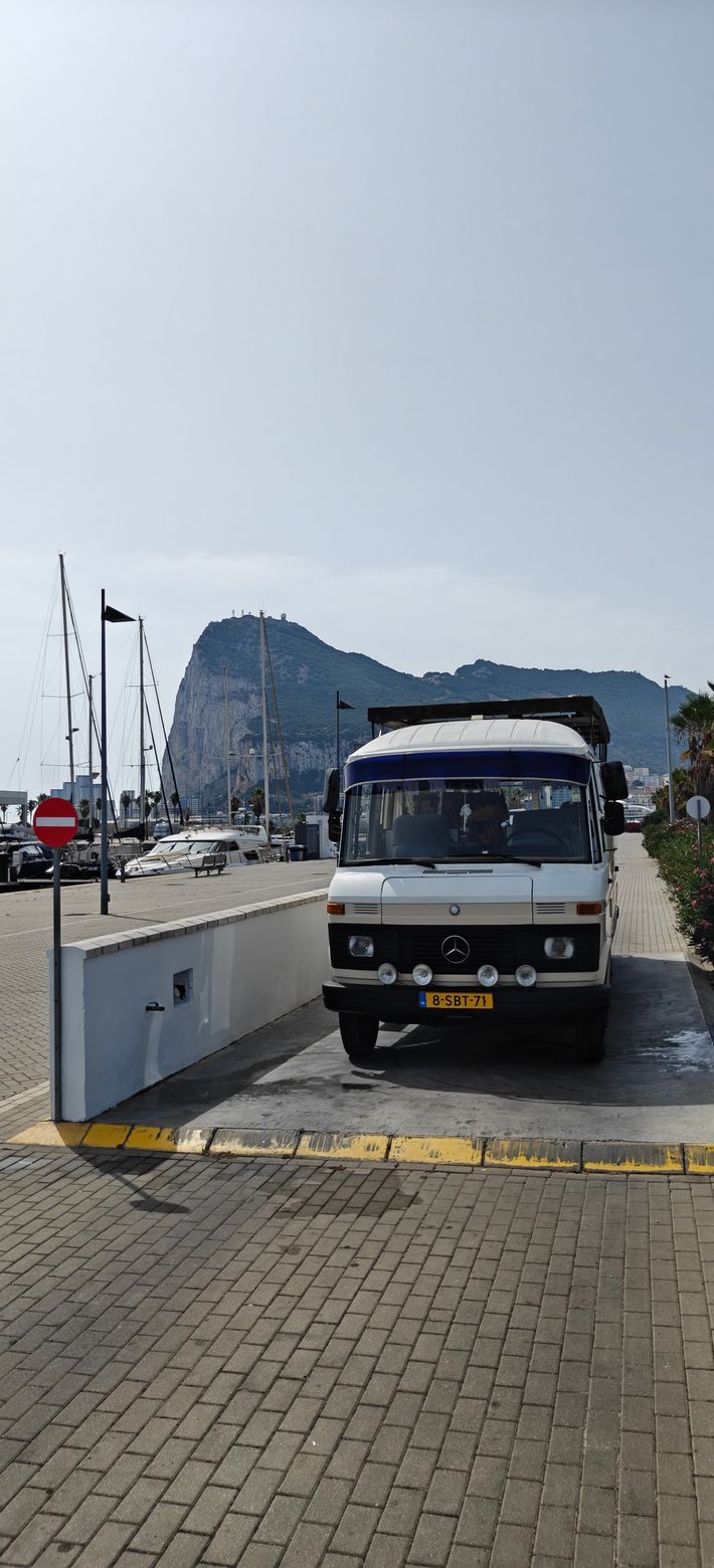 Parking Continental Alcaidesa Marina
