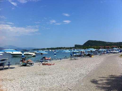 Added a photo to a location