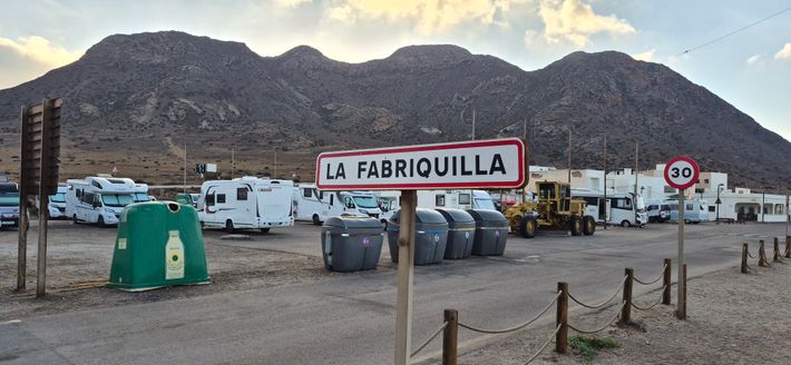 Parking Playa de la Fabriquilla