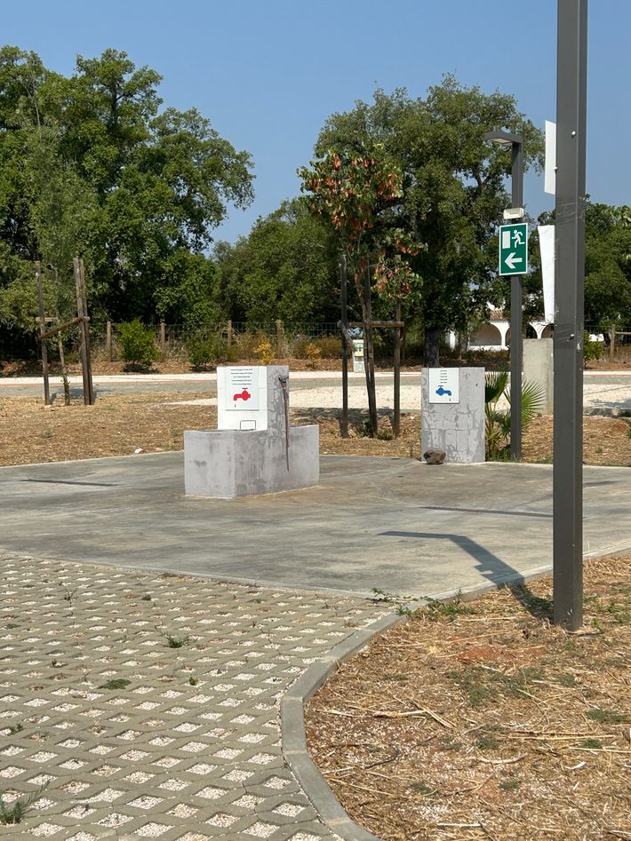 Área de Serviço de Autocaravanismo Salir