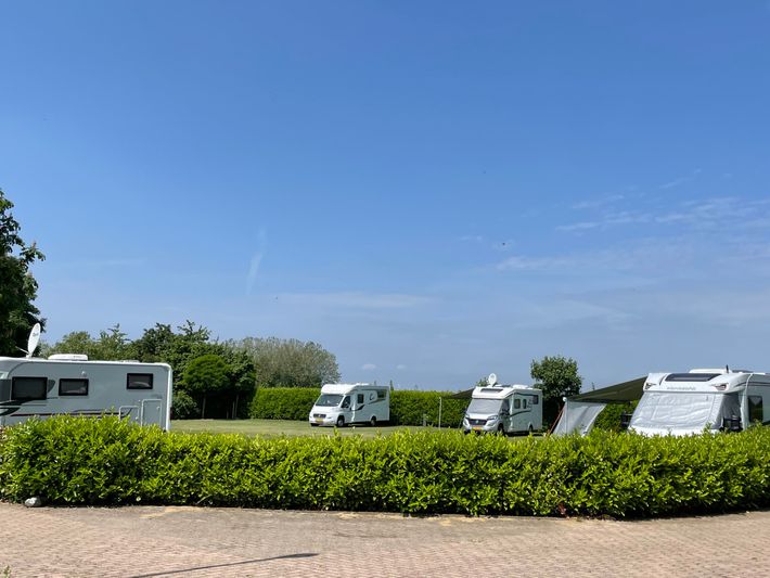 Camperplek de Maasheggen