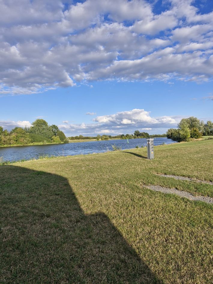 Wohnmobilstellplatz Weser-Ufer-Urlaub