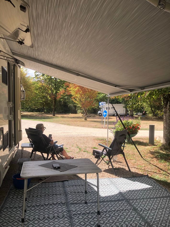 Camping-Car park Mantenay-Montlin