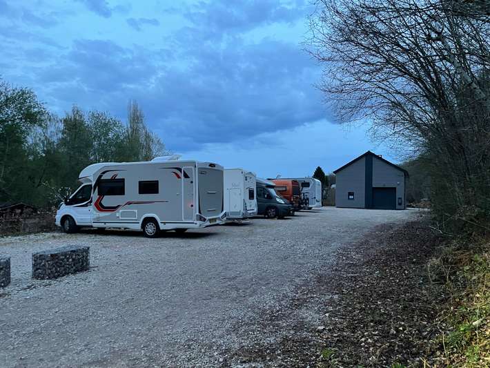 CAMP'O'VEL