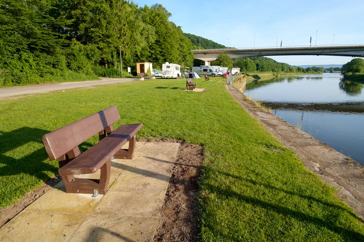 Wohnmobilstellplatz am Weserufer Vlotho