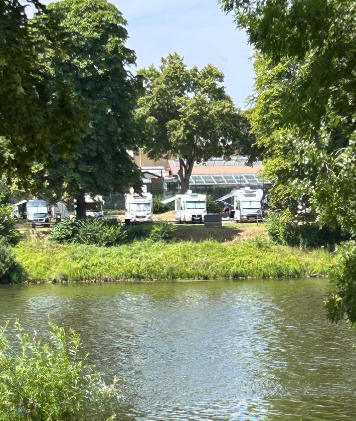 Parking am Weserufer
