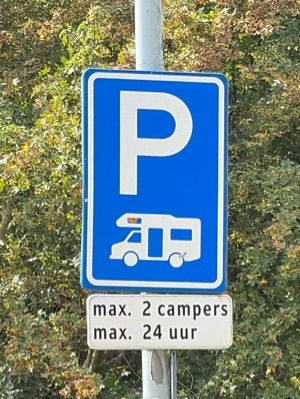 Parking Zwembad-Voetbalclub