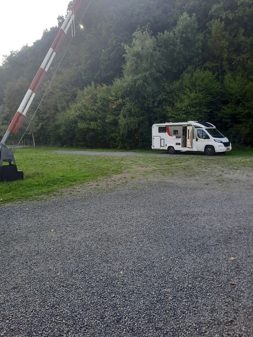 Einem Ort wurde ein Foto hinzugefügt