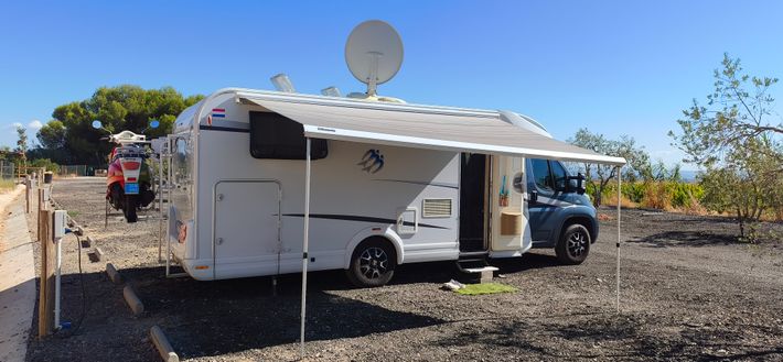 Camping Car Park SANUI in Lleida