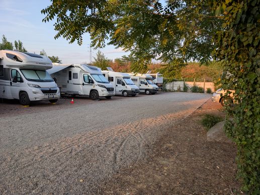 Einem Ort wurde ein Foto hinzugefügt