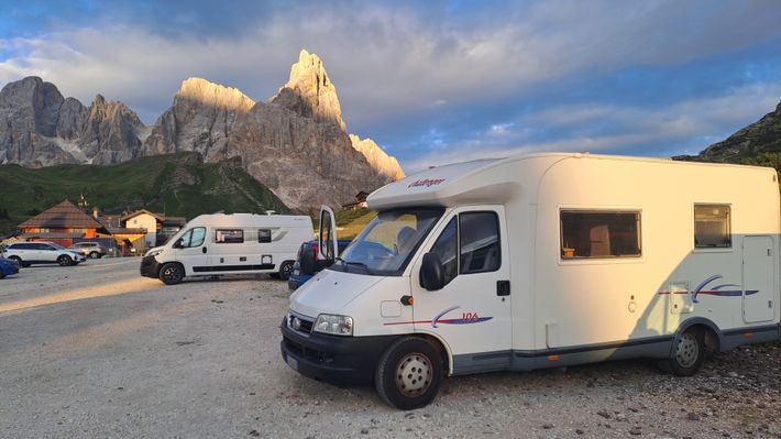 Parcheggio Passo Rolle