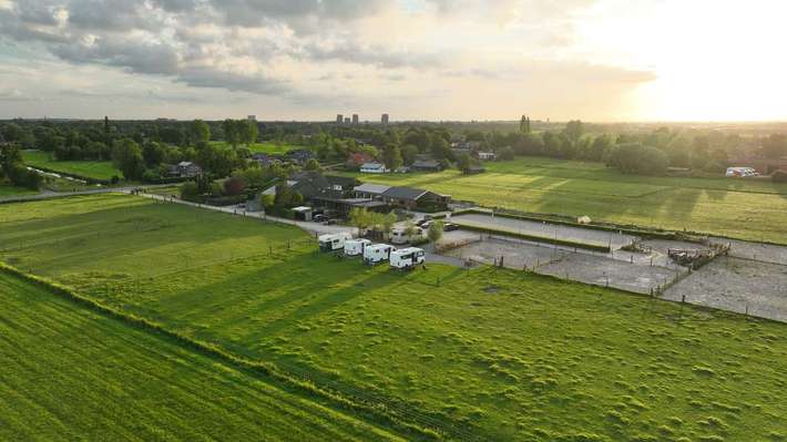 Camperlocatie Stal Hiensch