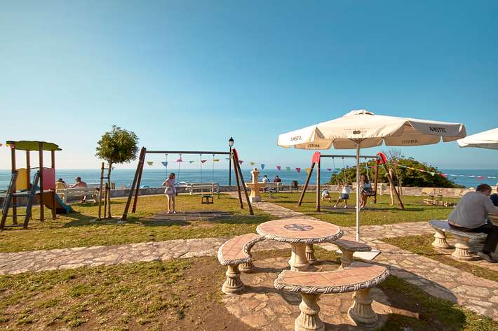 Camping Faro de Higuer