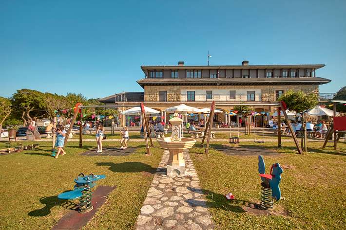 Camping Faro de Higuer